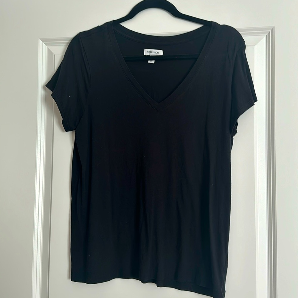 Nordstrom v-neck tshirt XL
